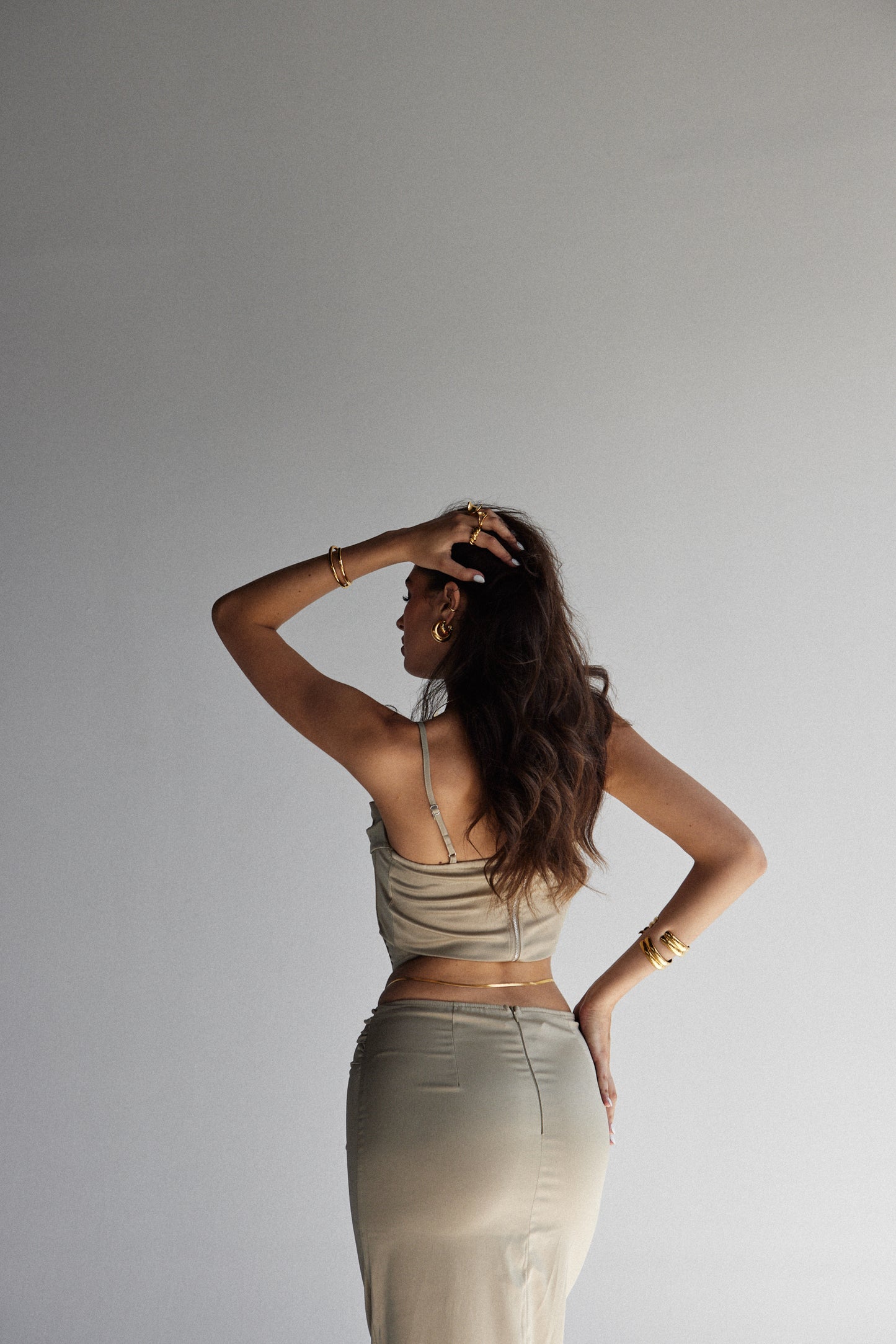 Cali retiazka na brucho